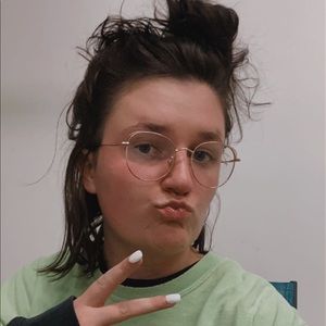 Meet your Posher, Mckayla